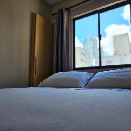 2 Quartos A 200Mts Praia Central, Garagem, Churrasqueira, Wi-Fi 90 Mbps, Pet Friendly บัลเนอาริโอ กังโบริว ภายนอก รูปภาพ