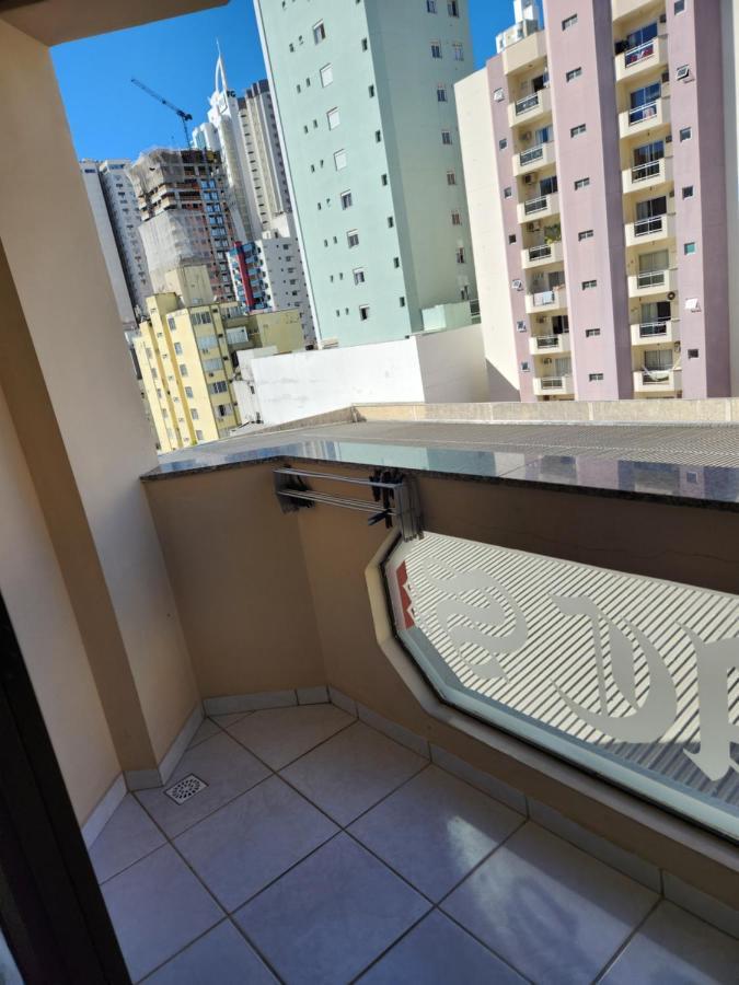2 Quartos A 200Mts Praia Central, Garagem, Churrasqueira, Wi-Fi 90 Mbps, Pet Friendly บัลเนอาริโอ กังโบริว ภายนอก รูปภาพ