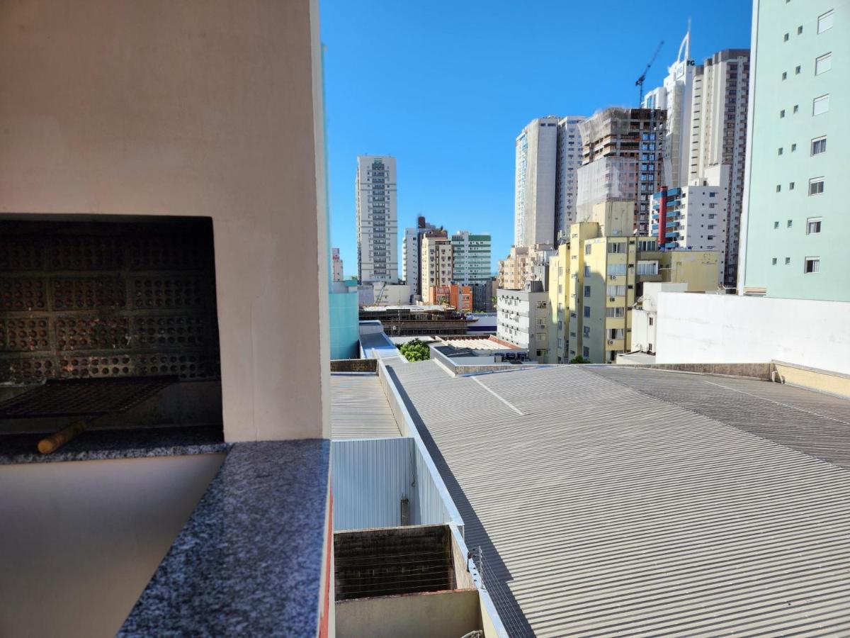 2 Quartos A 200Mts Praia Central, Garagem, Churrasqueira, Wi-Fi 90 Mbps, Pet Friendly บัลเนอาริโอ กังโบริว ภายนอก รูปภาพ